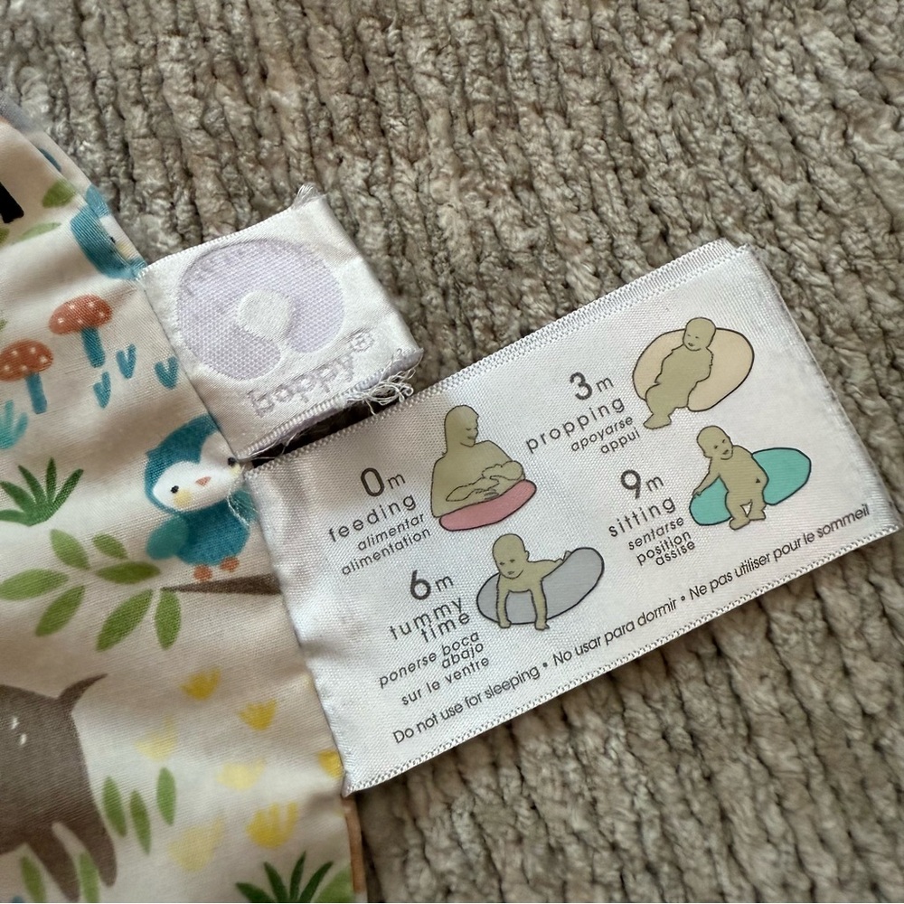 Boppy Nursing Pillow Cover Woodland Animals Cream Green Brown Blue - Picture 3 of 4